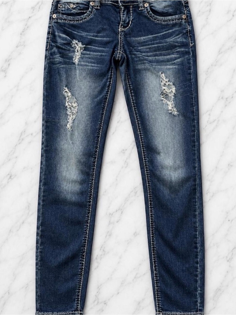 YMI WannaBettaButt Skinny Jeans Y2K Dark Wash Distressed Embroidered Size 3 - Picture 2 of 4